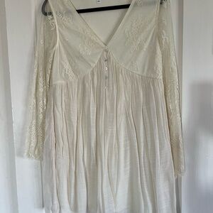 Elegant Cream Lace Women's dress